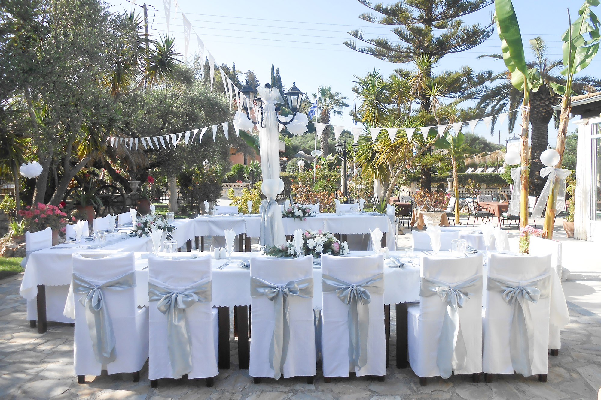 Book your wedding day in Akropolis Restaurant Laganas